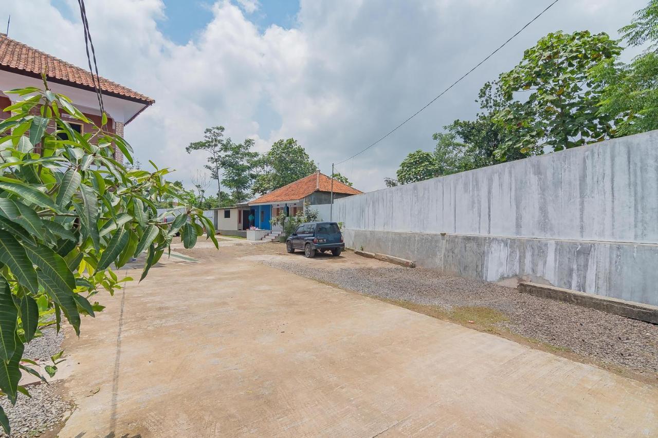 Reddoorz Syariah @ Tambak Mekar Street Subang Hotel Djalantjagak Exterior foto